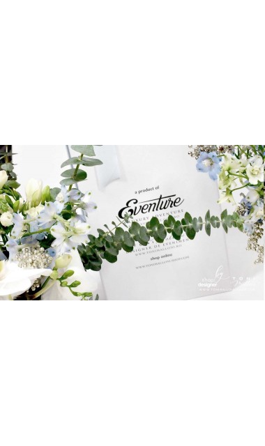 Decor cristelnita botez cu frezii si orhidee albe eucalipt si alte flori secundare 16